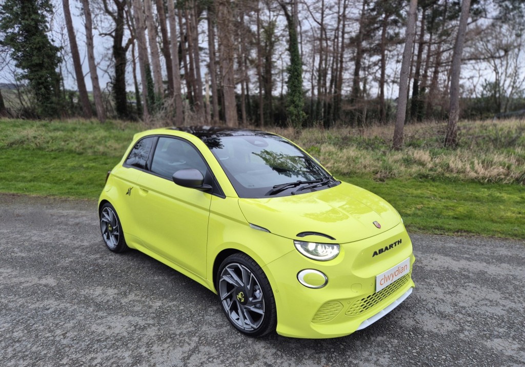 2024 Abarth 500e